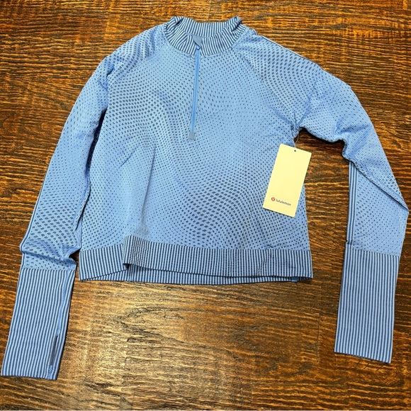 Lululemon 
REST LESS CROPPED HALF-ZIP
Grid Warp Blue Nile/Night Sea
Size 10 - Picture 4 of 6